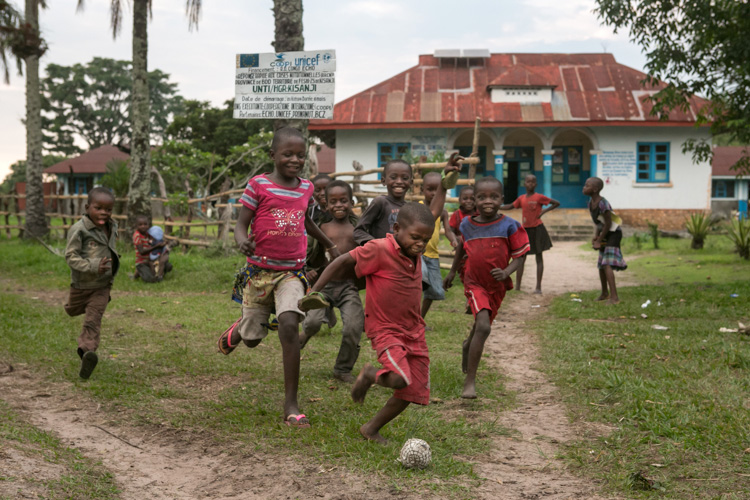 « Aidez-moi, fille congolaise, à vivre dans un pays où l’on respecte mes droits »