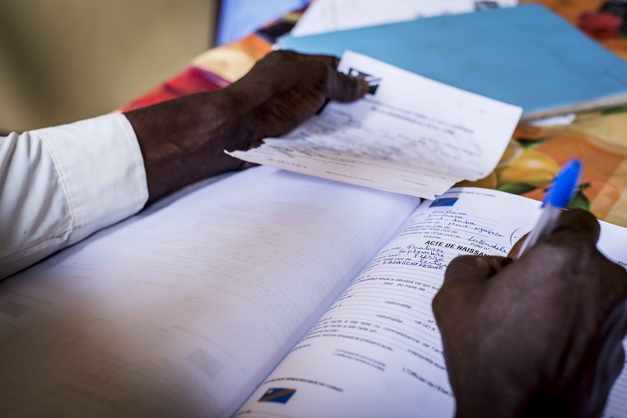 Acte de naissance et attestation de naissance quelle différence