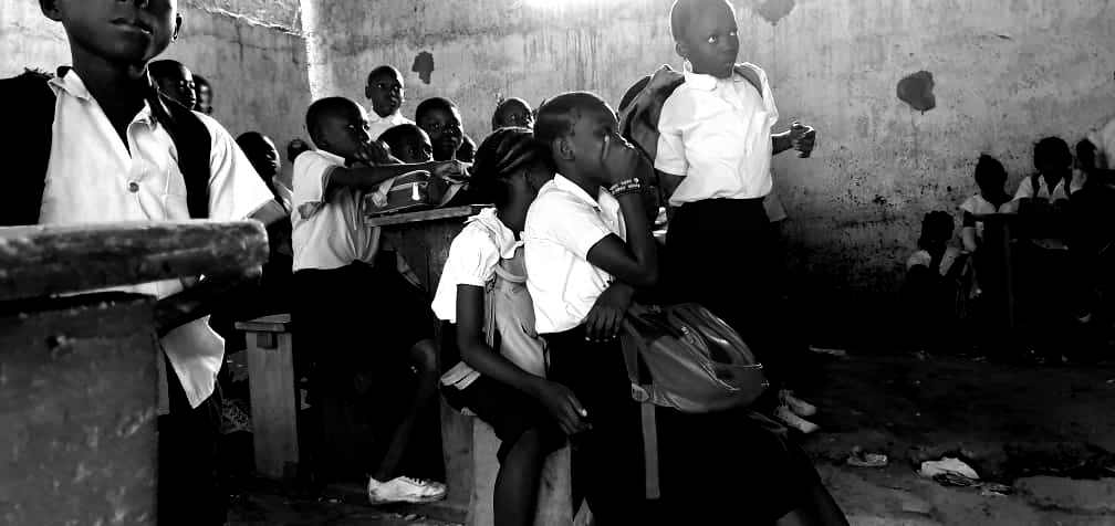 Dans mon école à Kinshasa, il faut arriver à 6 heures pour réserver une place
