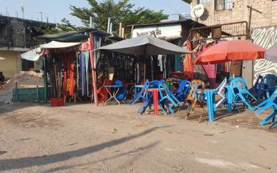 Je ne sais pas réviser mes leçons à cause des églises et des bars