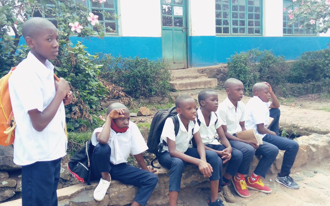 Premier jour à l’école sans étudier, une rentrée scolaire décevante à Bukavu