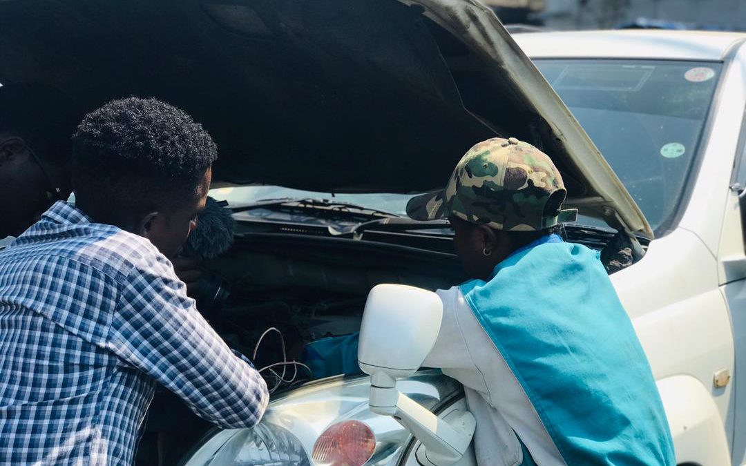 Mon cousin ne peut pas devenir chirurgien des voitures  