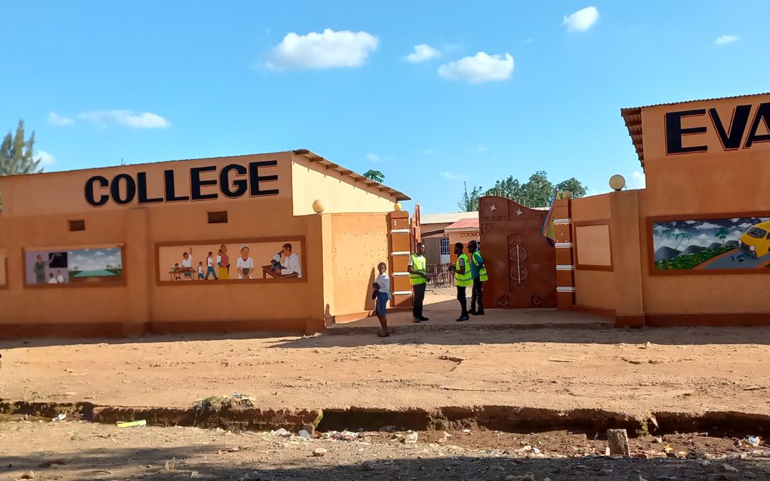 Est-ce normal d’organiser des activités politiques dans une école? 