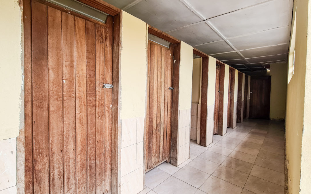 Les élèves du lycée Anuarite de Goma sont contents d’avoir des nouvelles toilettes