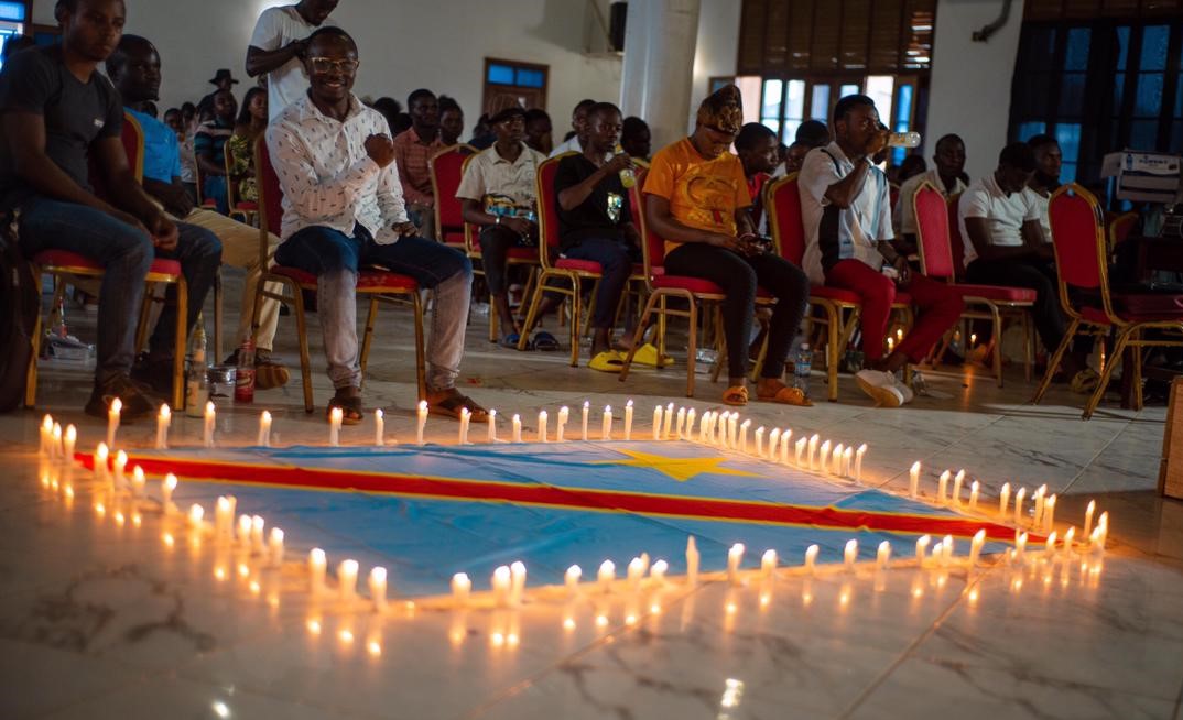 Des bougies pour appeler la paix sur le Congo
