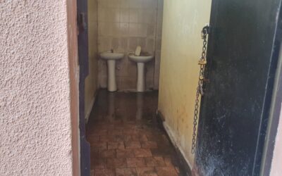 Nos toilettes sont sales, et celles des profs bien entretenues