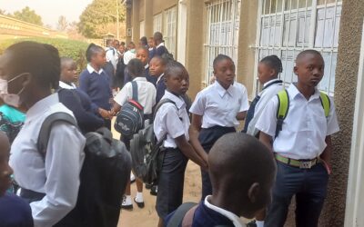 Elle veut fabriquer un engin pour mettre fin à la guerre