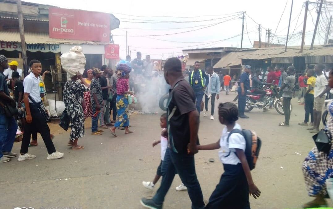 Des élèves retardataires punis à Matadi