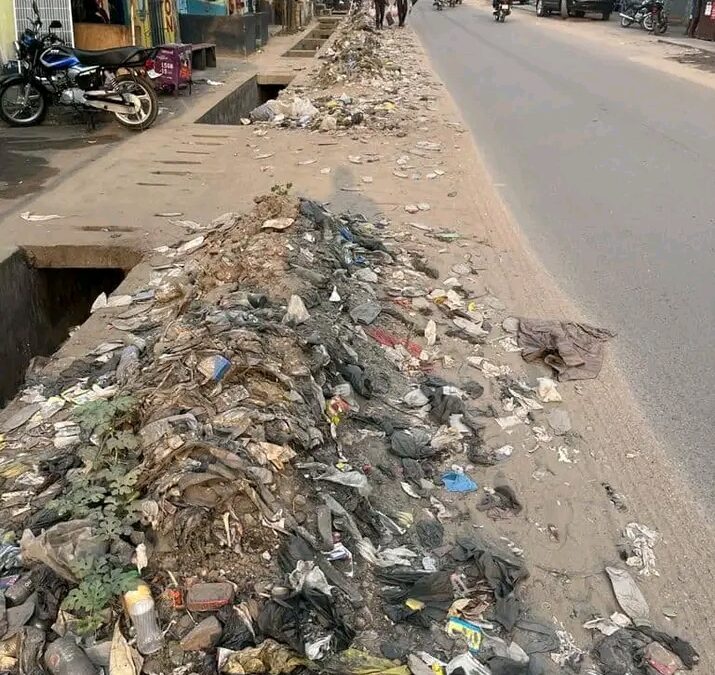 Après la pluie, Matadi sent mauvais à cause des déchets