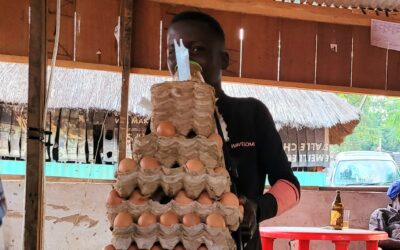 Clément vend des œufs pour prendre en charge ses frères