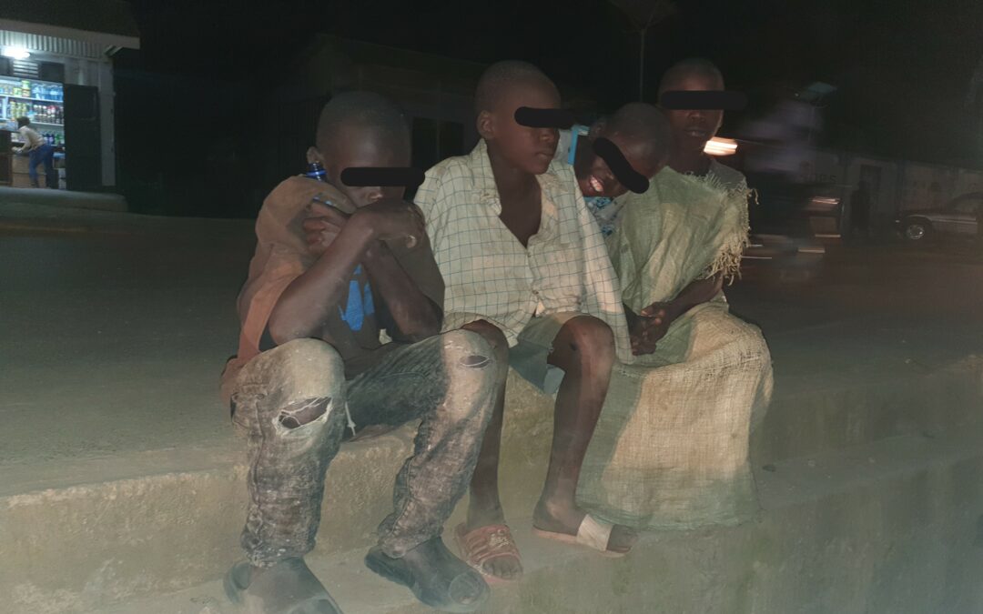 A Bunia, les enfants qui vivent dans la rue souffrent quand il fait froid