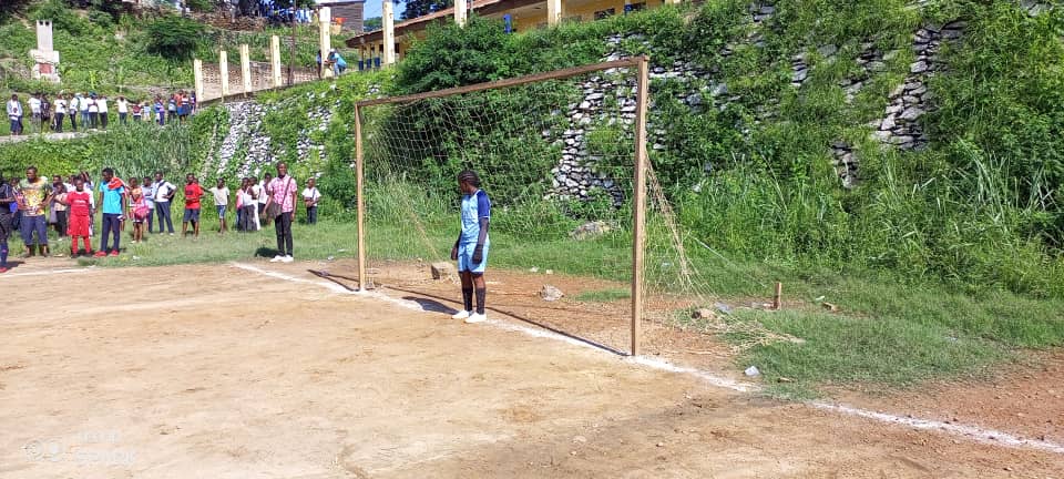 Après l’exploit avec son école à Matadi, Belfani Muaka veut devenir la future gardienne des Léopards de la RDC