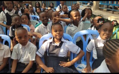 Quand on vient en retard, on va suivre les cours debout