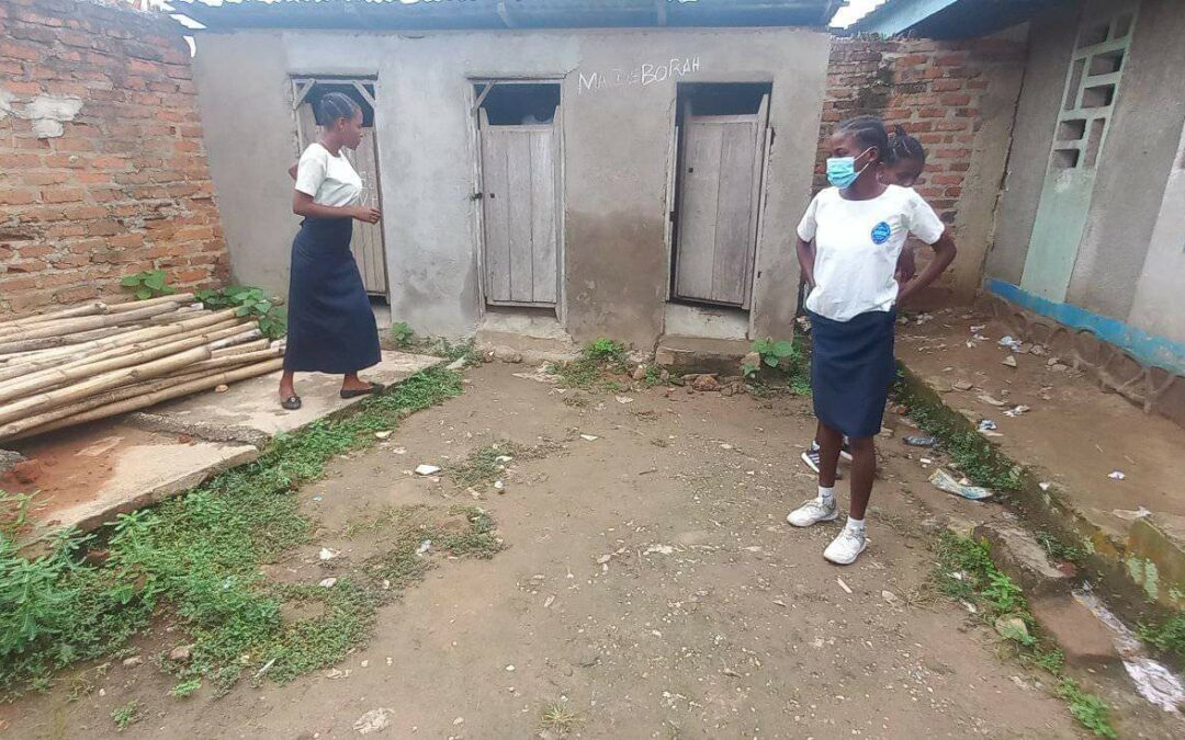 Youpie ! Mon école a de nouvelles toilettes