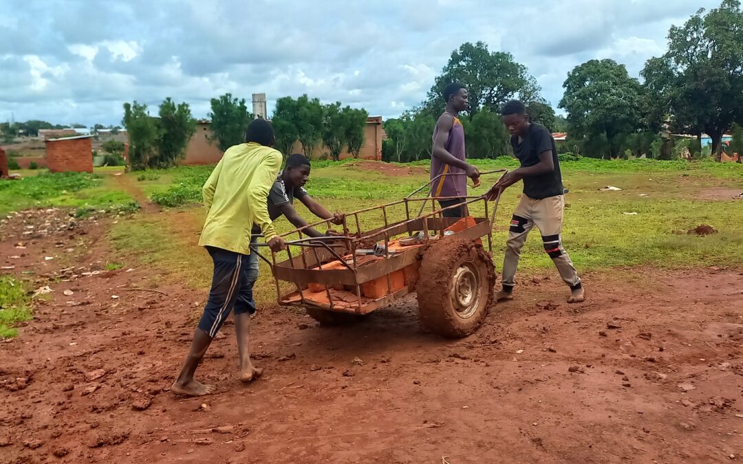 Kipushi: pour ne pas rater ses examens, Gaëtan devient pousseur de chariot