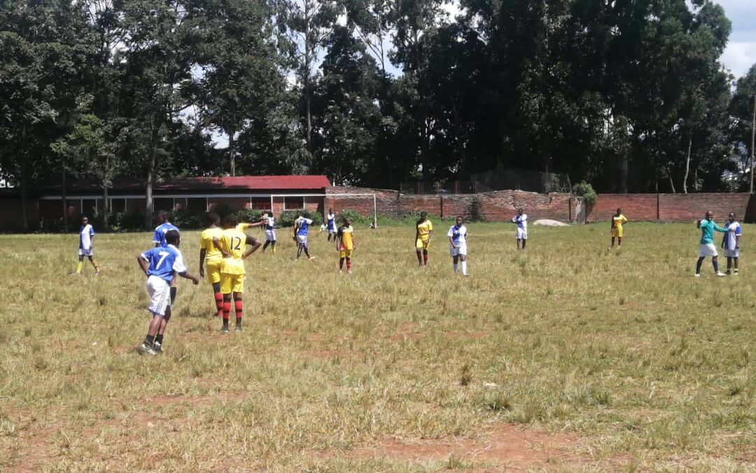 Bukavu : les filles de mon école jouent très bien au foot