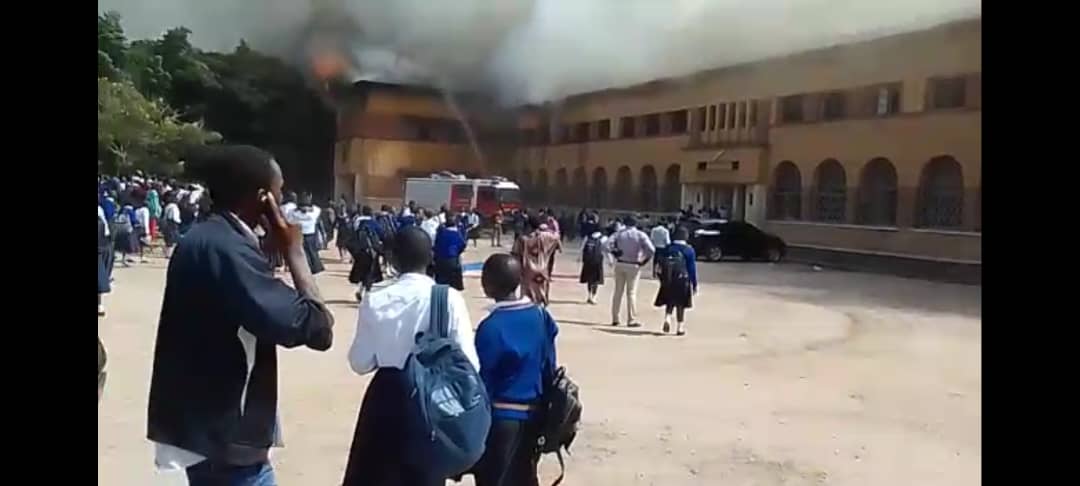 Des élèves traumatisés après l’incendie du lycée Mwanga à Kolwezi