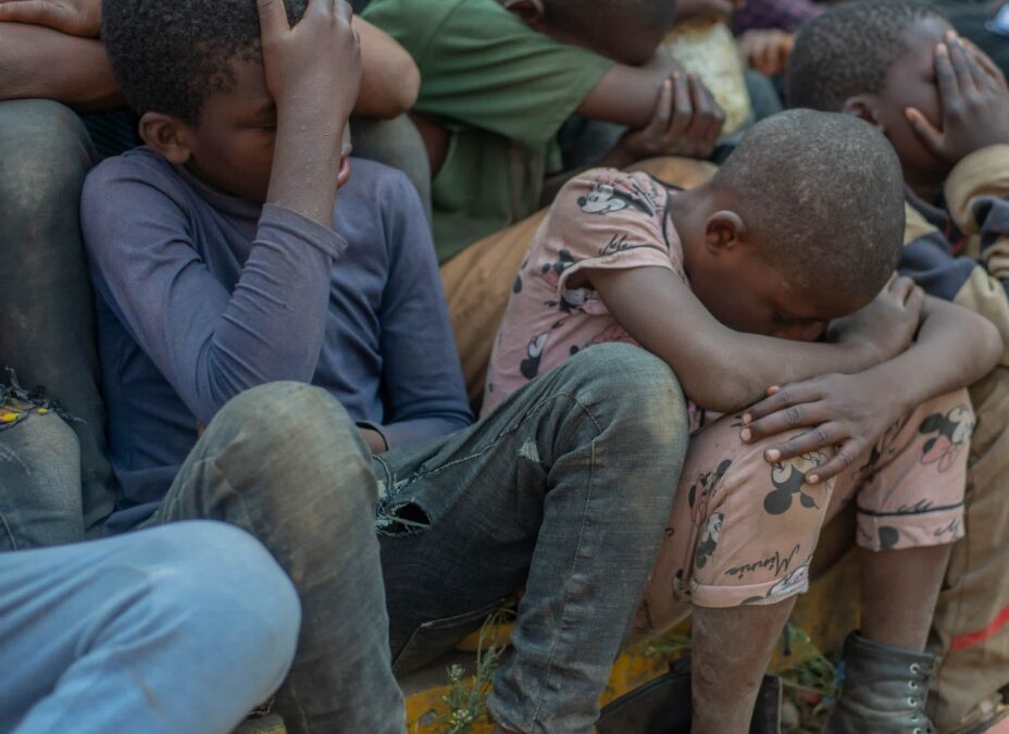 Rejetés par leurs familles, des enfants vivent dans les rues de Lubumbashi