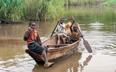 A 12 ans, Freddy pratique la pêche pour nourrir sa famille