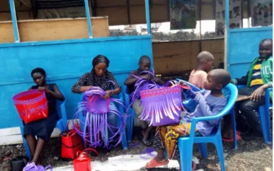 Dans le camp des déplacés, Amani a appris à fabriquer des paniers