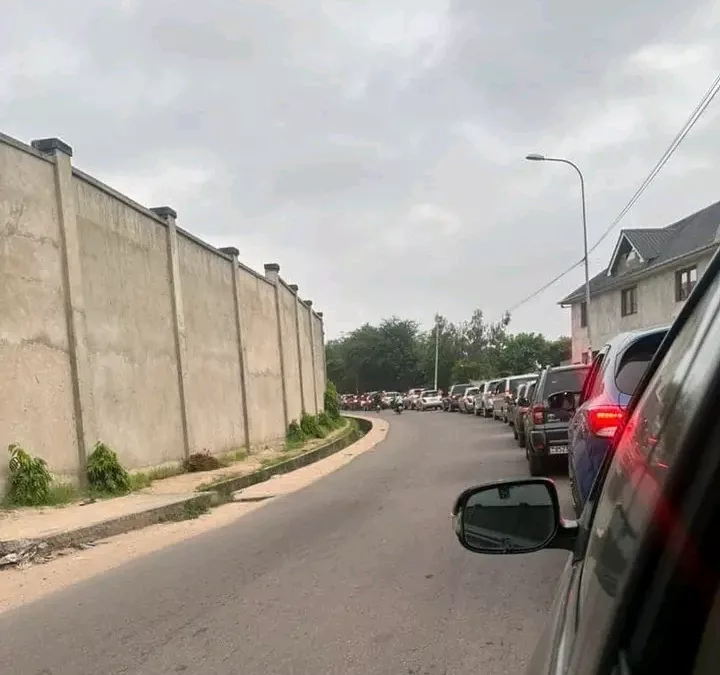 Je suis souvent en retard à l’école à cause des embouteillages