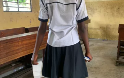 J’utilise les mouchoirs en papier comme serviettes hygiéniques à l’école