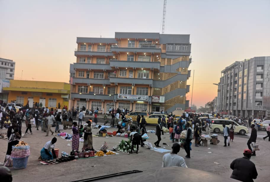 Mon amie blessée au centre-ville par une vendeuse ambulante