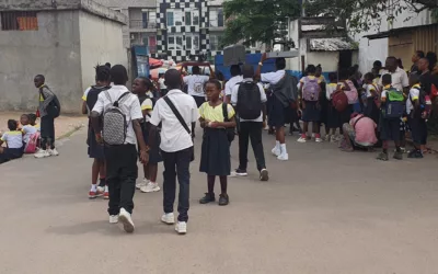 Mes amies se moquent de ma taille, fine