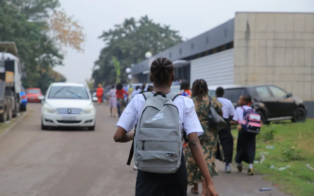 L’éducation pour les filles enceintes : pour ou contre ? 